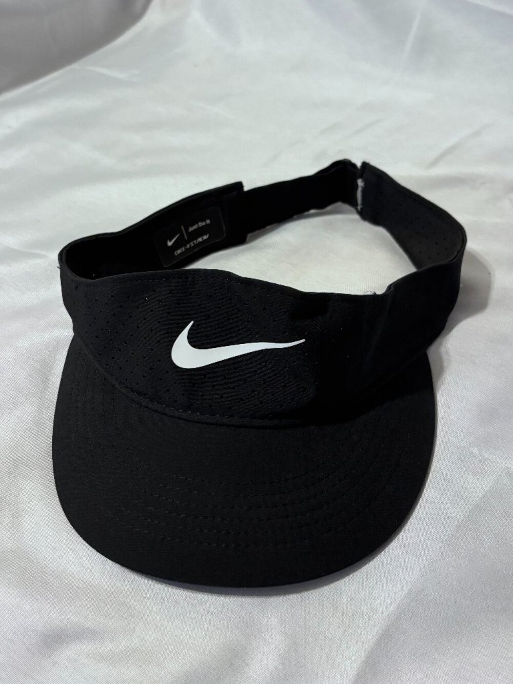 Women's Nike Dri-FIT Black Running Visor – Adjustable – New Without Tags